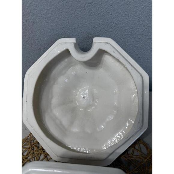 Red Cliff Ironstone Soup Tureen with Grape Motif - Picture 8 of 9